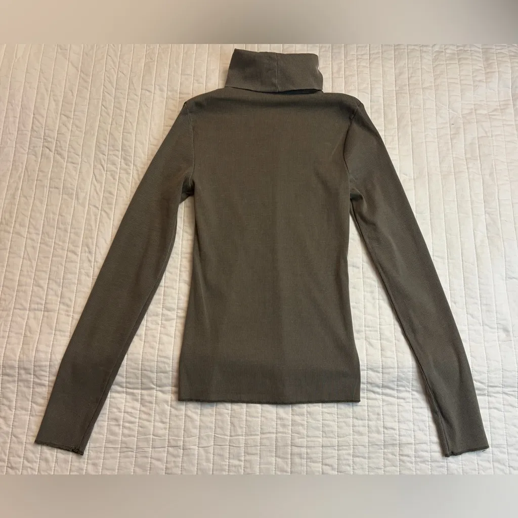 Wild Fable olive green ribbed fitted long sleeve turtleneck - Image 2