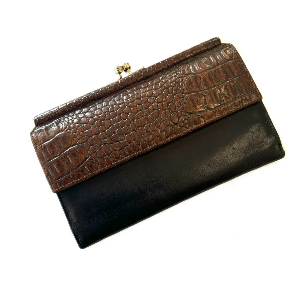 Brahmin wallet croc print leather kiss lock - Image 5