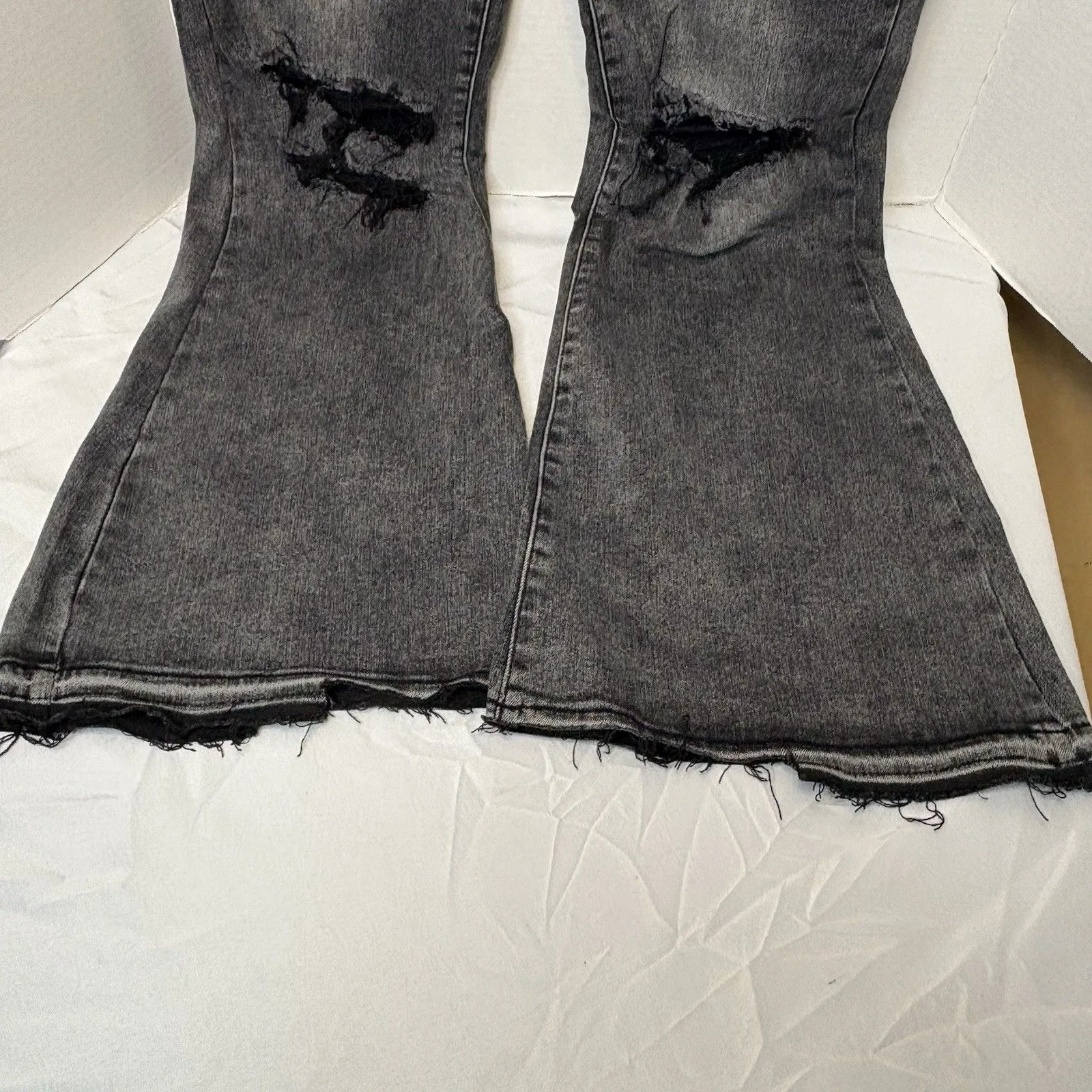 Risen Women's High Rise Distressed Raw Hem Flare Jeans 32/15 NWT Black Size undefined - Image 4