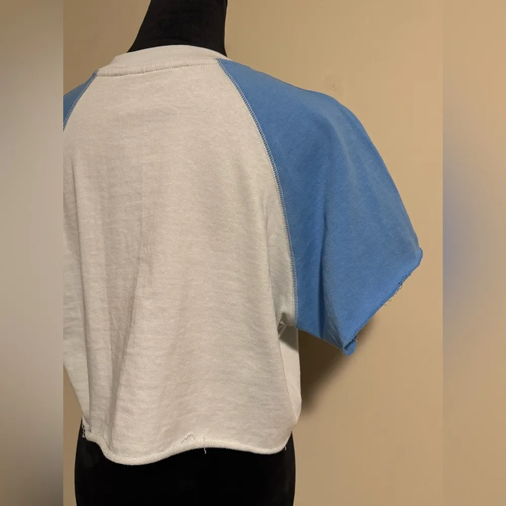 NWT Coney Island Picnic x Everlast Blue & White Cropped Raglan Tee size medium - Image 8