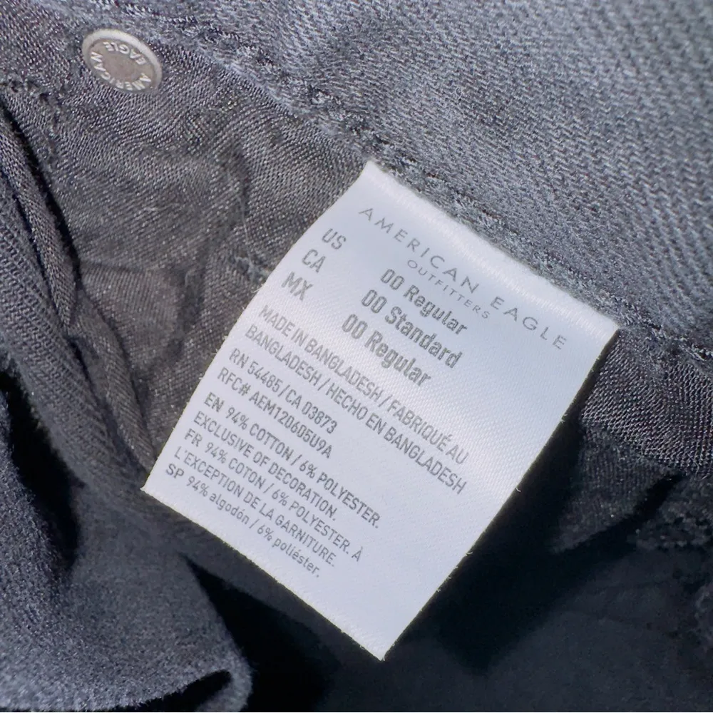 American Eagle AE Black Wash High Waisted Straight Leg Distressed Mom Jean 00 - Image 6