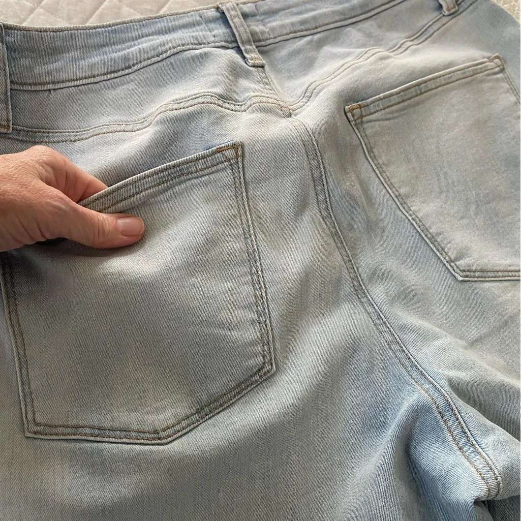 Sonoma High Rise Curvy Straight Leg Jeans in Light Blue Size 12R Normcore - Image 8