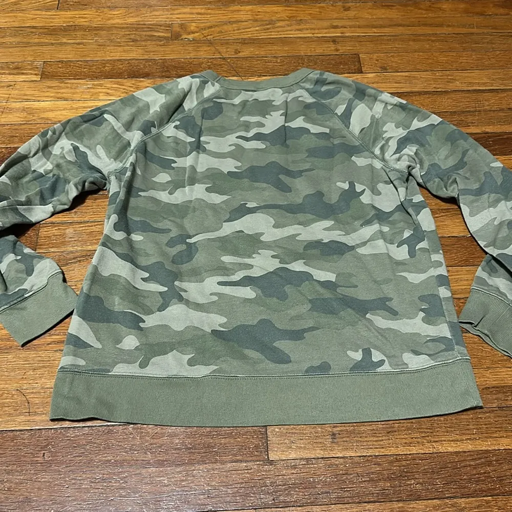 Old Navy Camo Sweatshirt, Size Large - Image 4