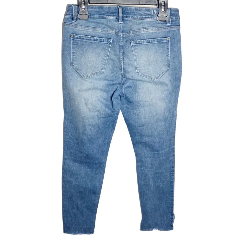 Kensie ankle length step hem medium wash jeans size 28 - Image 2