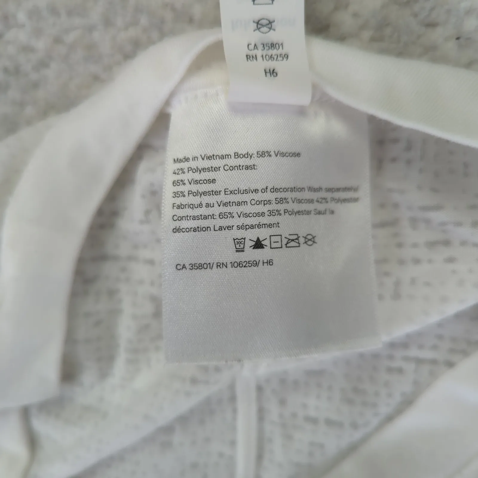 Lululemon White Athletic Tank Muscle Long Line Crew Neck Women's‎ Size 8 Sheer - Image 8