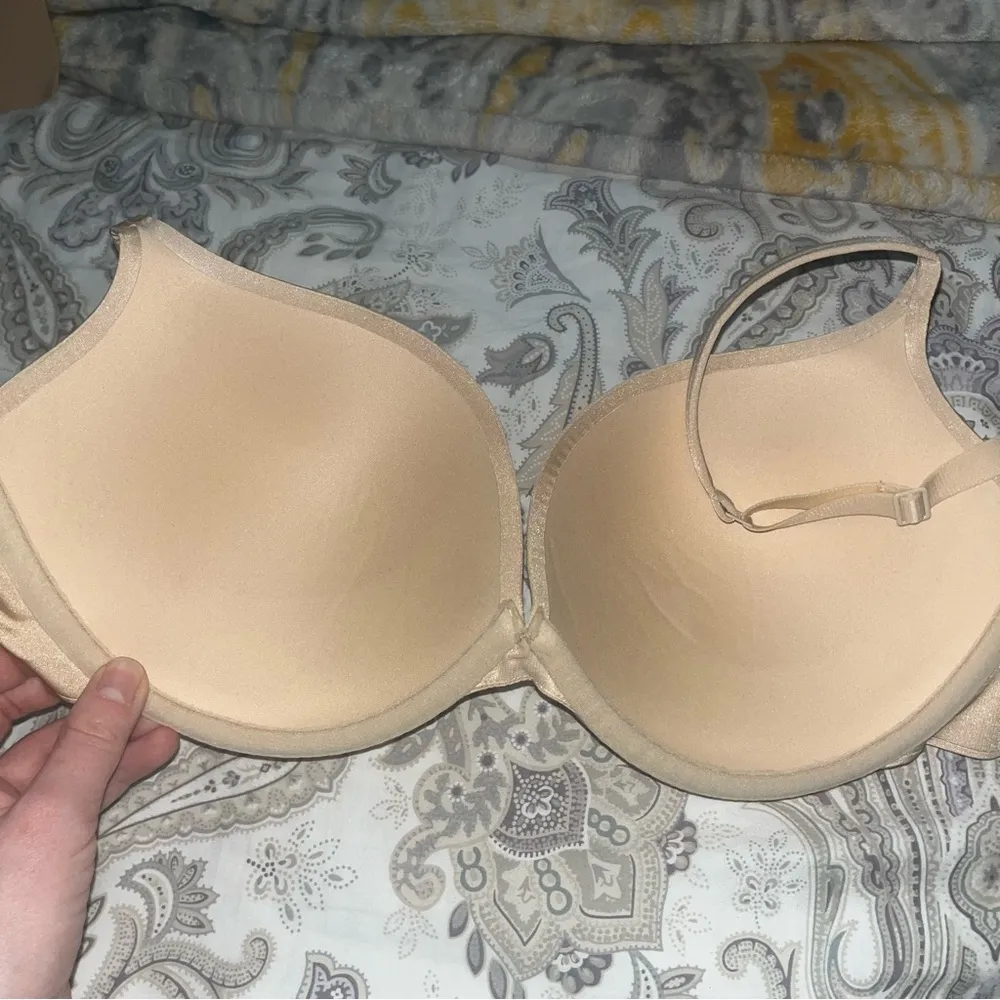 Skims nude the ultimate push up bra size 32ddd - Image 3