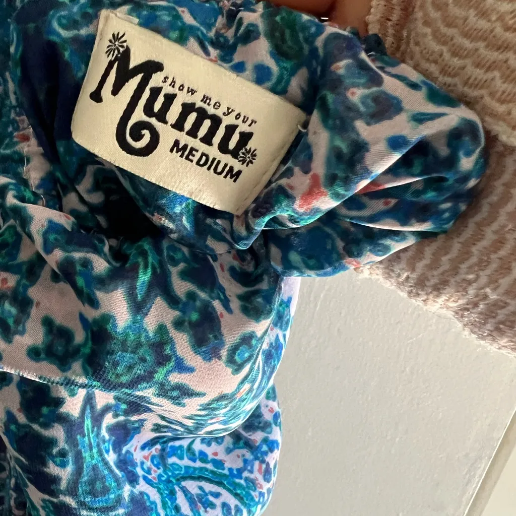 Beautiful halter style floorlength, summer dress slit to thigh - Image 3