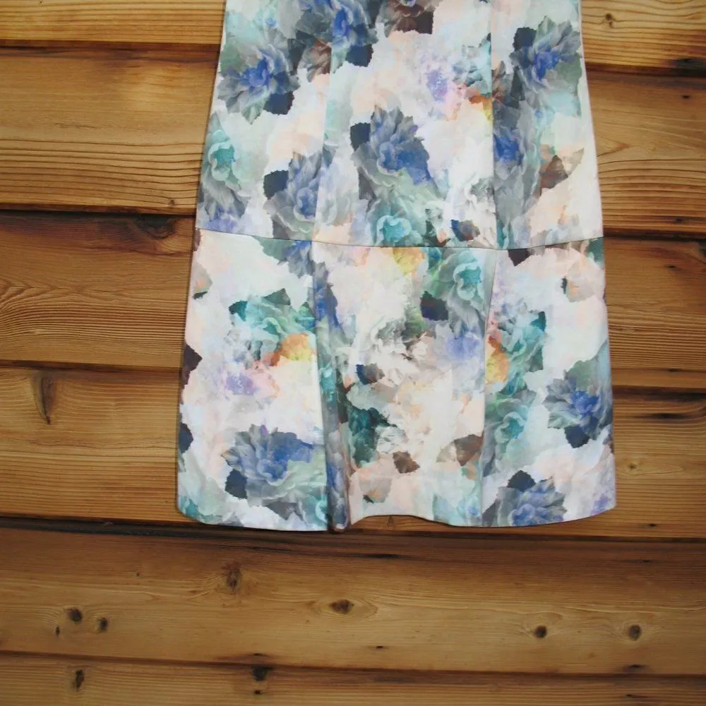 White Pastel Floral Pleated Dress Size 2 - Image 6