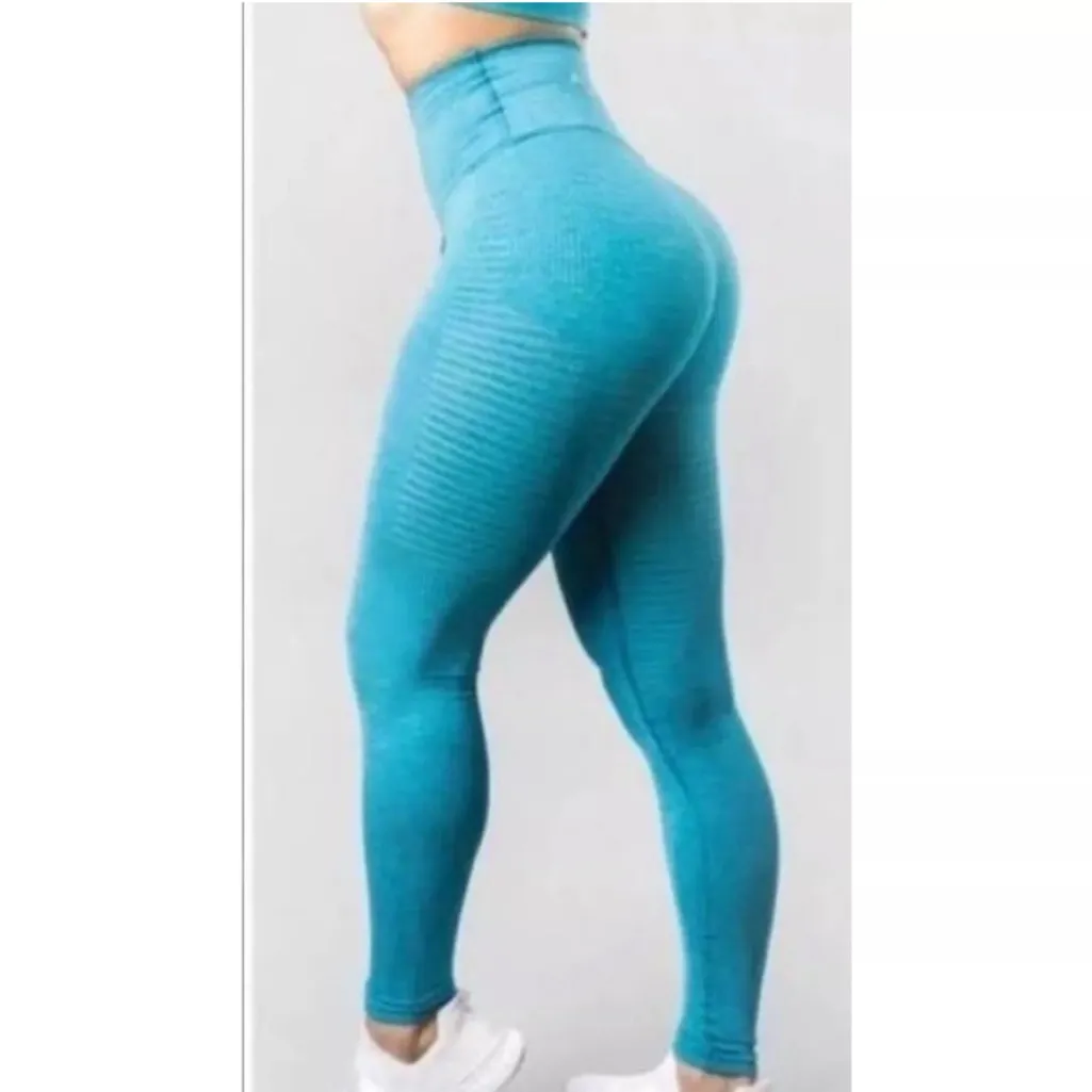 Alphalete Ozone Crop Bra + Halo Seamless Leggings Set – Pacific Blue, Size Small - Image 3