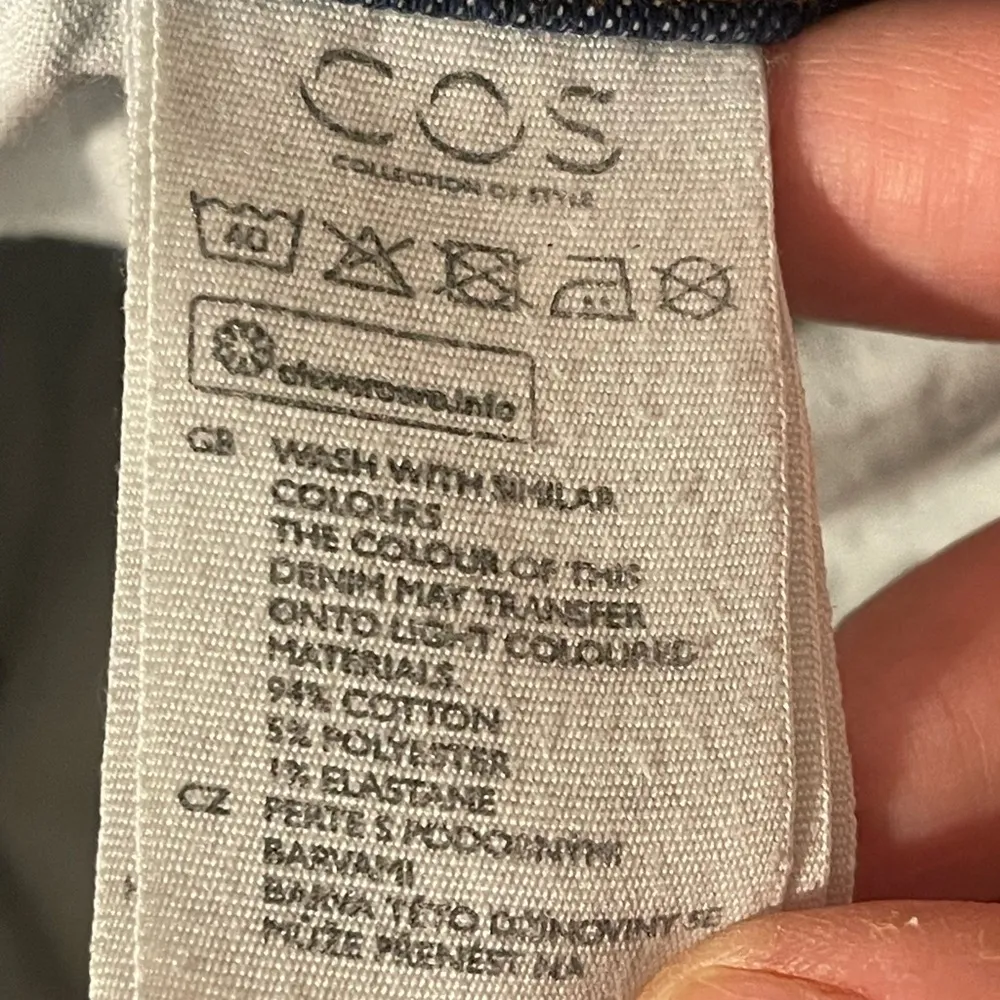 COS Women’s Dark Wash Mid Rise Ankle Skinny Jeans w/ Stretch size 30 - Image 9