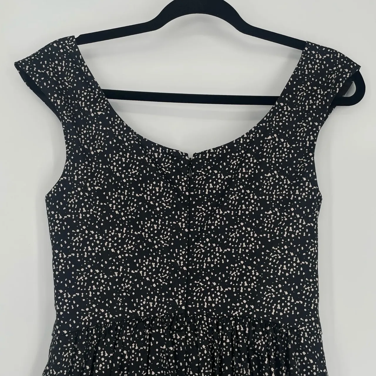 BCBGeneration Women's Black & White Scoop Neck Fit & Flare Mini Dress Size S‎ - Image 8