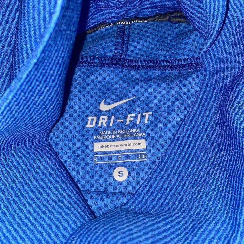 Nike Running Dri Fit Cowell neck light weight long sleeve, athletic top & shorts - Image 7