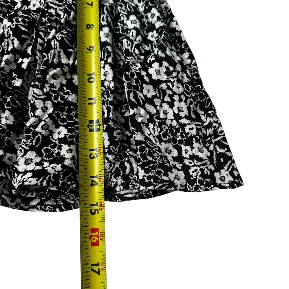 Forever 21 Black/White Floral Side Zip Mini Full Skirt Women Size Medium | 22-1 - Image 4