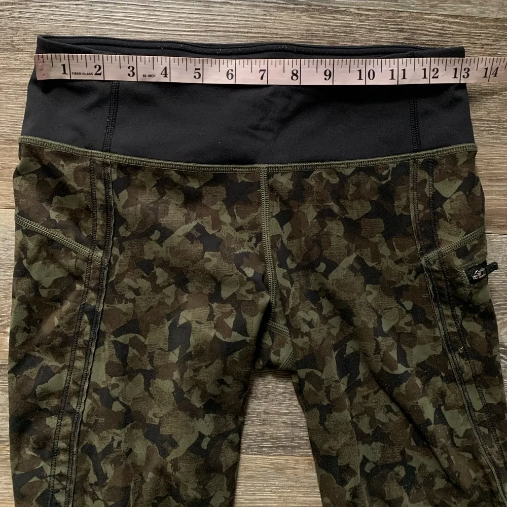 Lululemon Camouflage Patterned Capri Leggings 4 - Image 3