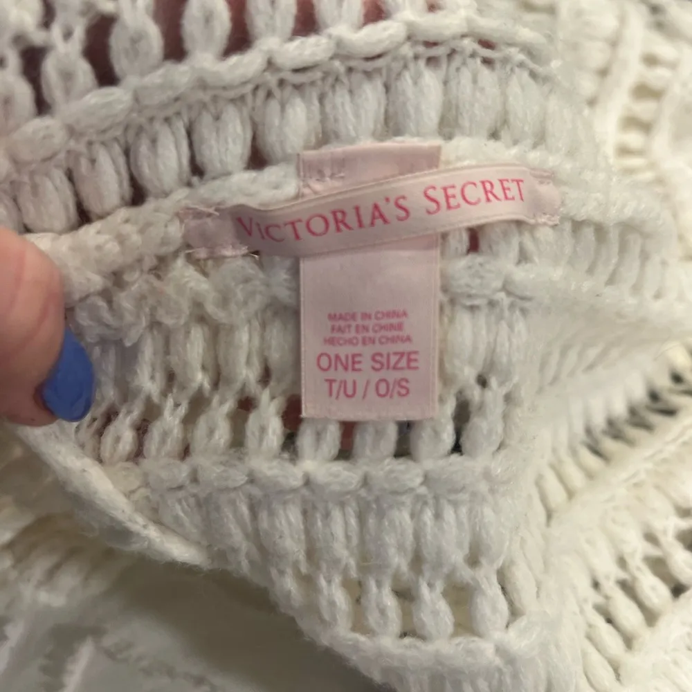 Victoria’s Secret Infinity Scarf - Image 3