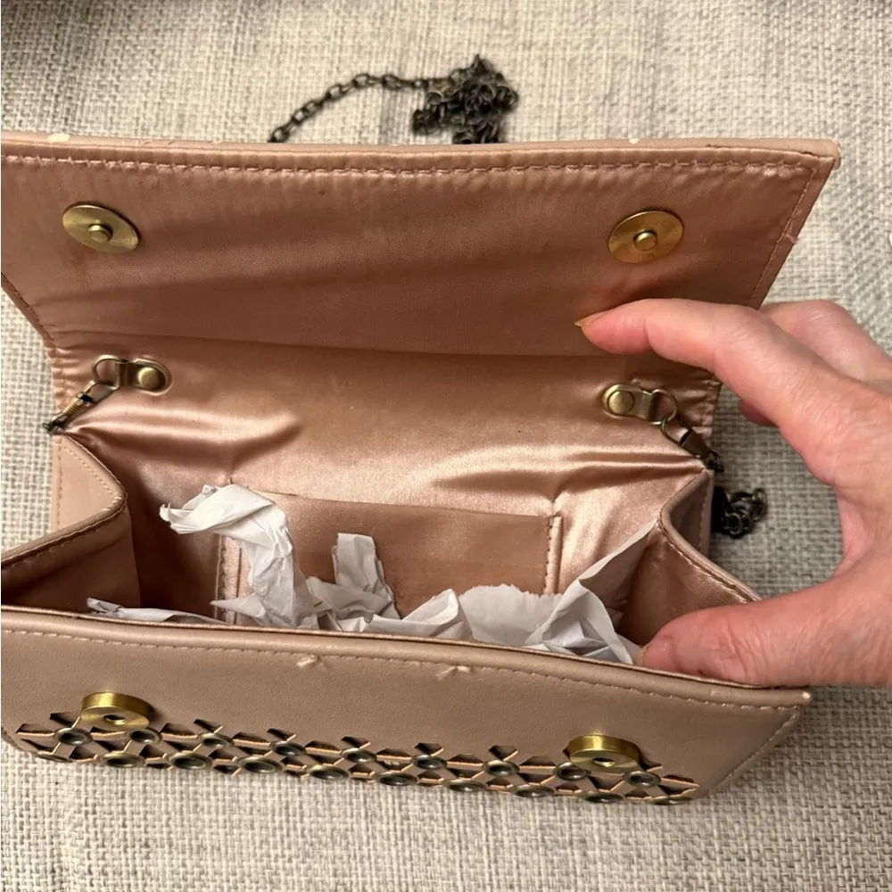 Chic Soft Pink Chain Shoulder Bag - Image 3