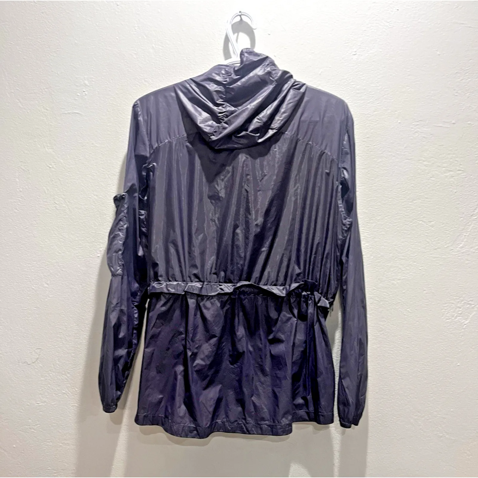 Fabletics  Kali Run Jacket Hooded Packable Lightweight Nylon Vent Blue Small - Image 12