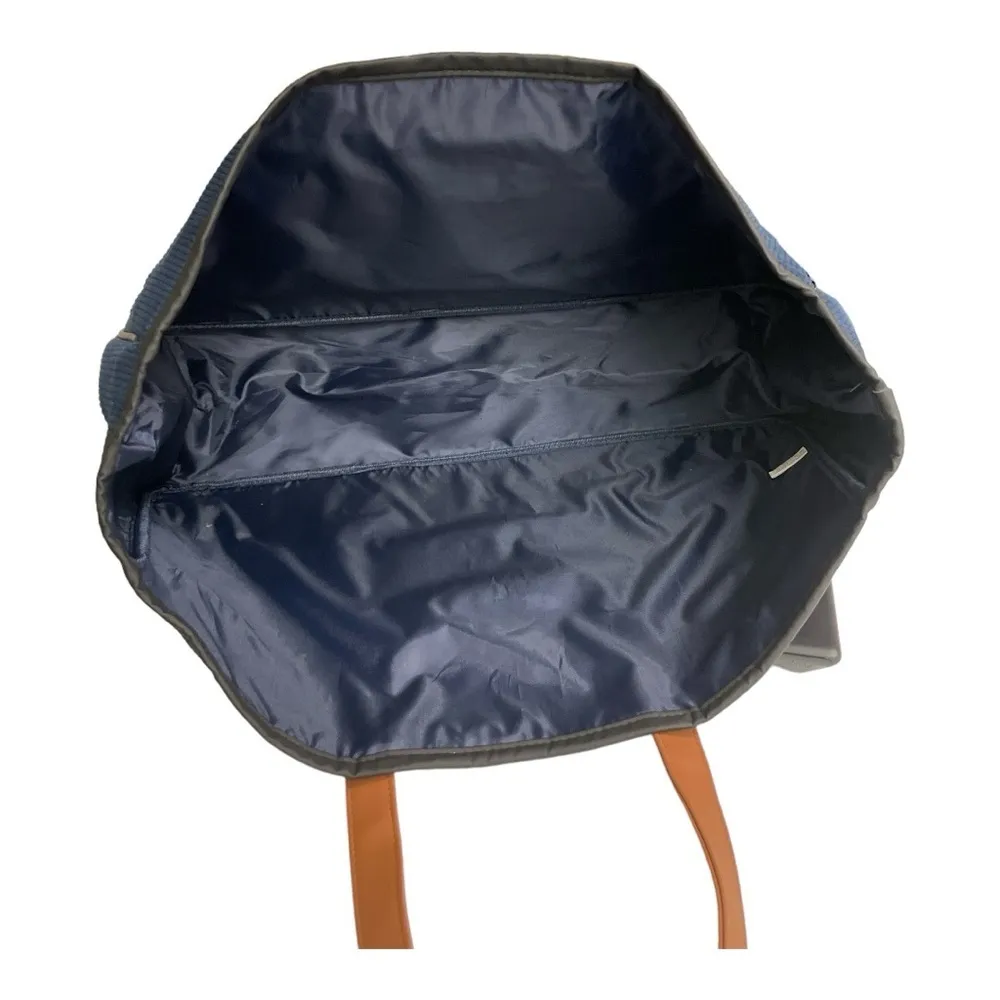 Simply Southern Corduroy Sparklebag Tote "VACAY"
Navy Blue 18.5"x11"×5" - Image 9