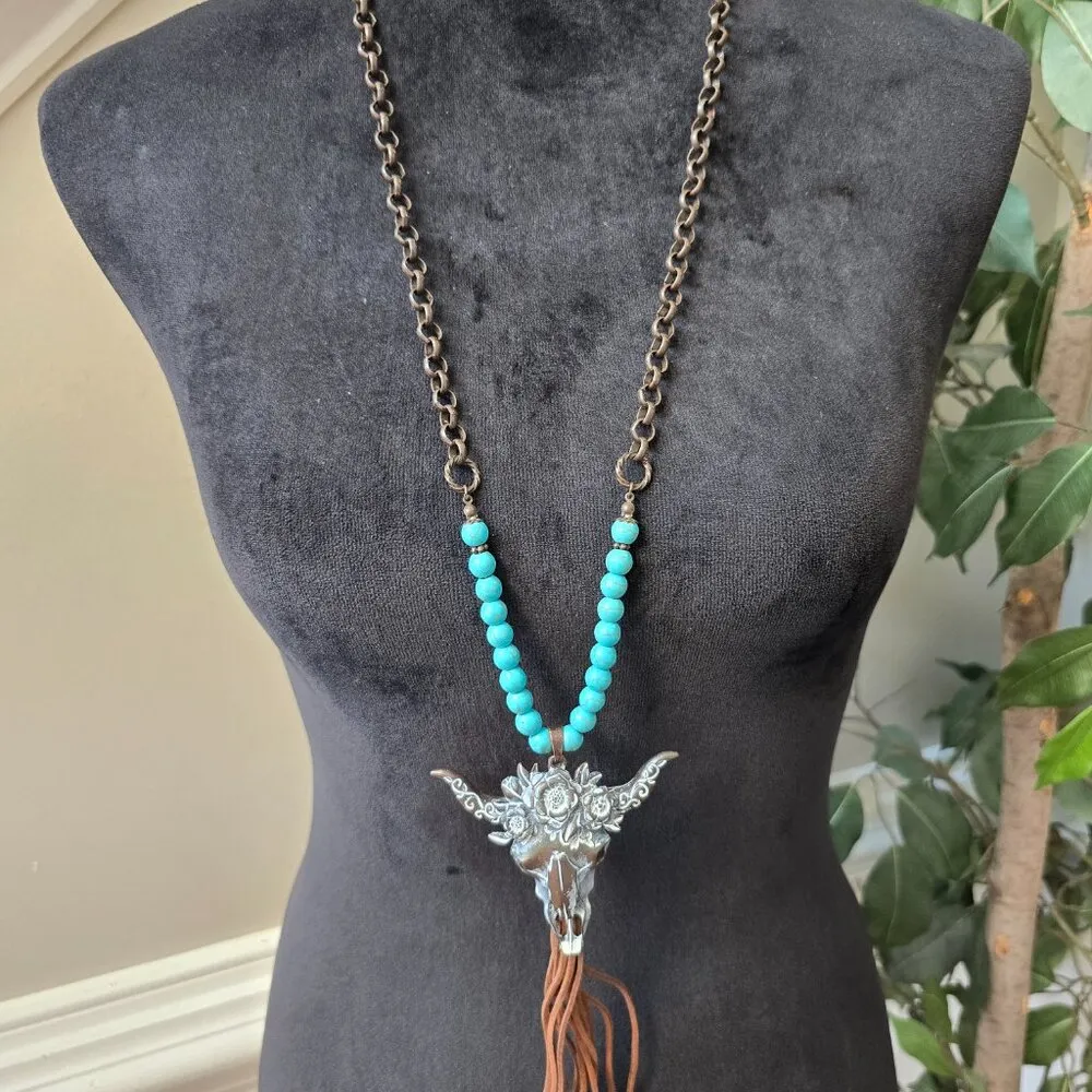 Womens Green Turquoise Beaded Goat Skull Pendant Necklace with Lobster Clasp - Image 2