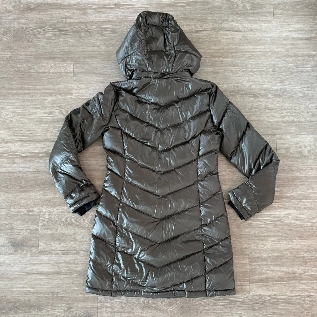 NWOT Andrew Marc Packable Lightweight Premium Down Gray Puffer Jacket, XS - Image 3