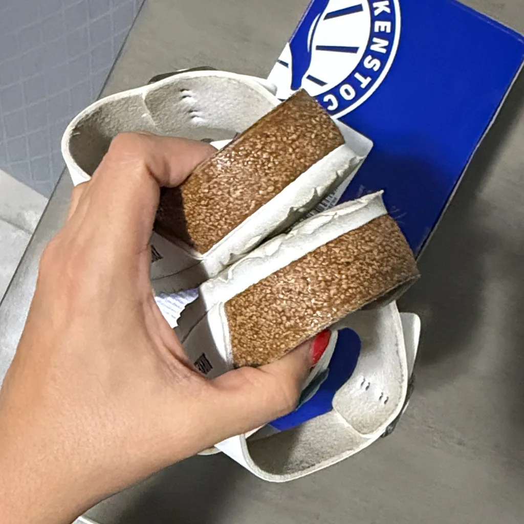 Birkenstock Arizona BS White Sandals, size 39, normal width, EUC - Image 5