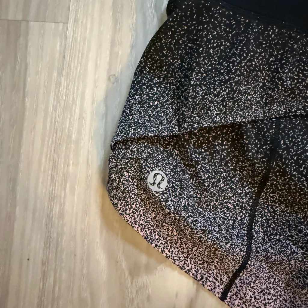 Lululemon Speed Up Short 2.5” Ombre Speckle Stop Print Vintage Pink Black Size 4 - Image 7