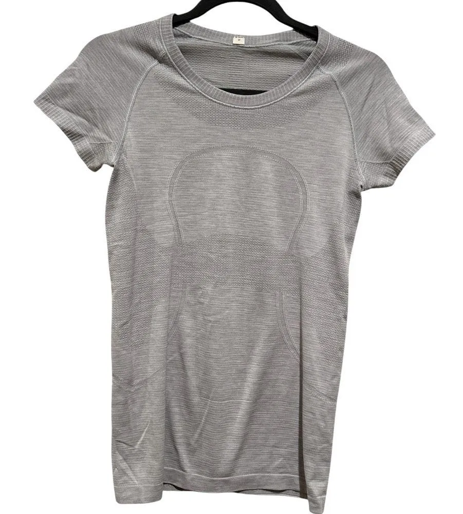 Lululemon SWIFTLY TECH SHORT SLEEVE CREW NECK GRAY SHIRT TOP 6 - Image 4