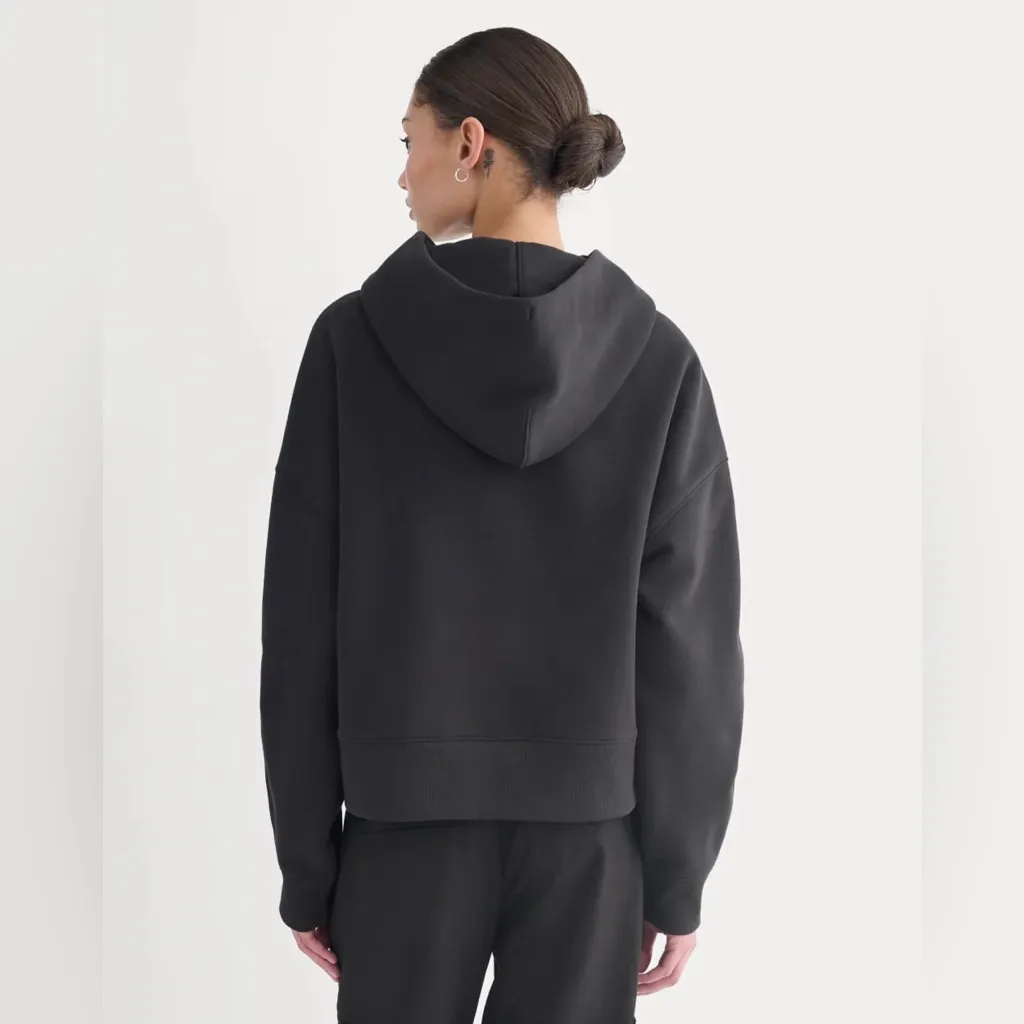 Everlane Cropped Luxe Fleece Hoodie in Black, Size X-Small - Image 4