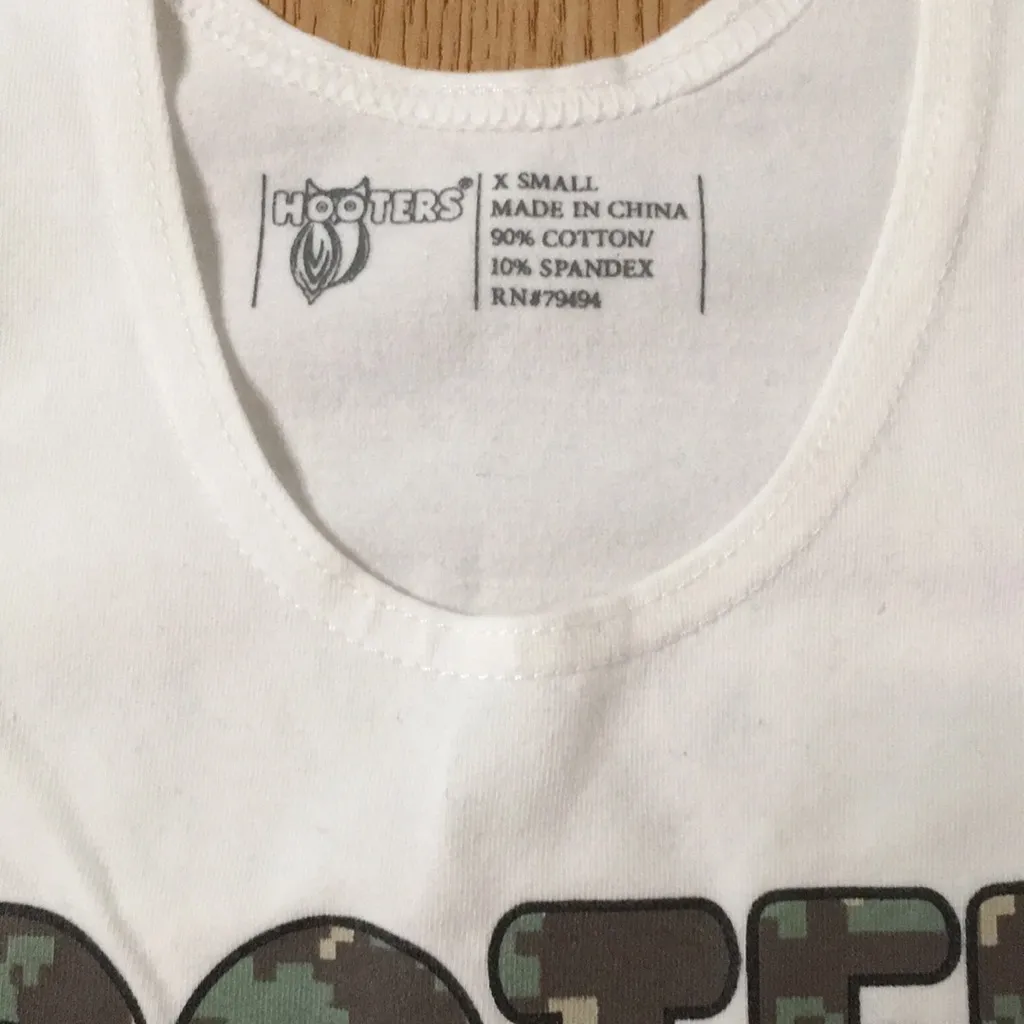 B16 Hooters Girl Military Camo Uniform Tank from Laredo Texas Stretchy Size Xs - Image 3