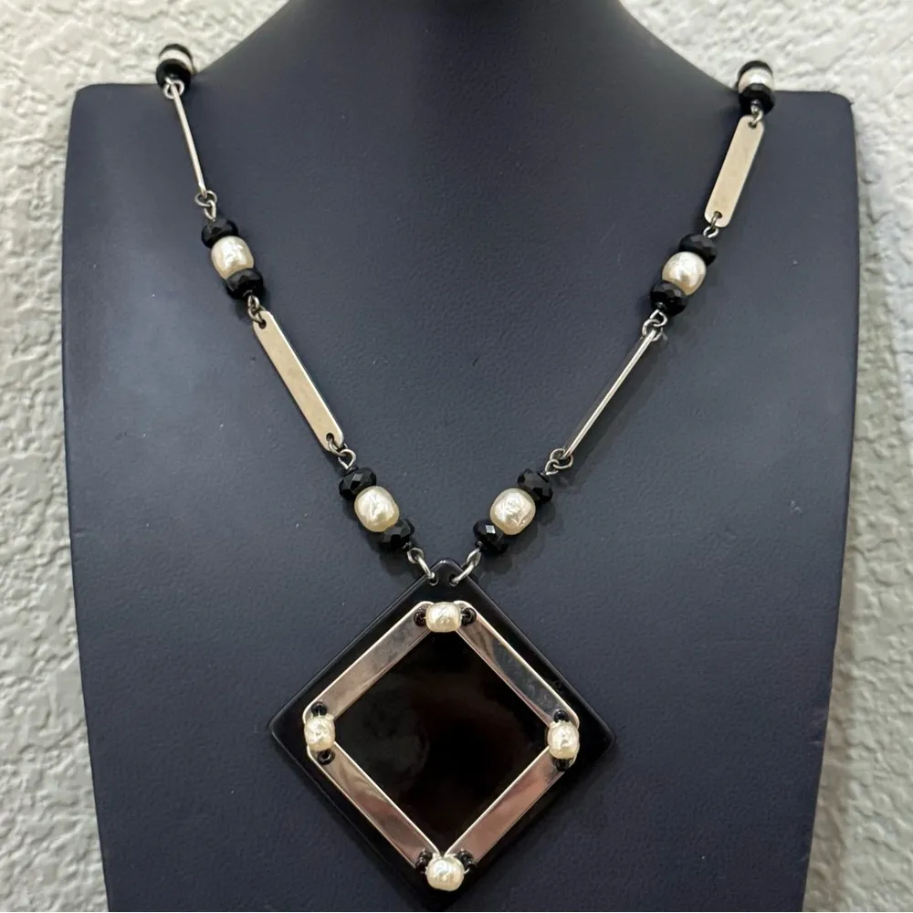 Vintage Retro MIRIAM HASKELL Black Lucite & Faux Pearls Modernist Necklace 49g. - Image 6