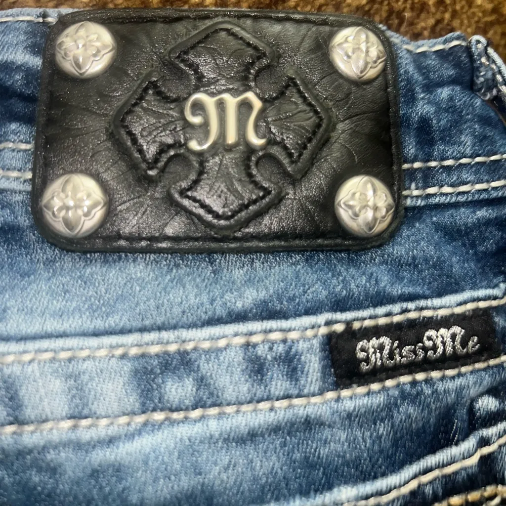 Y2K Vintage Miss Me Jeans Women's size 30 Boot Mid Rise Dark Wash - Image 3