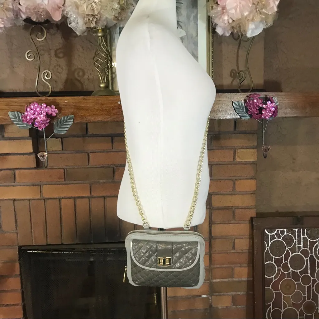 STEVE MADDEN GRAY FAUX LEATHER CROSSBODY PURSE WITH CHAIN STRAP - Image 3