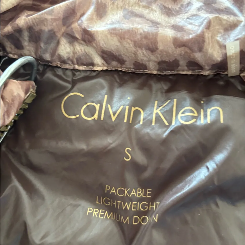 Calvin Klein Animal Print Puffer Jacket - Image 4