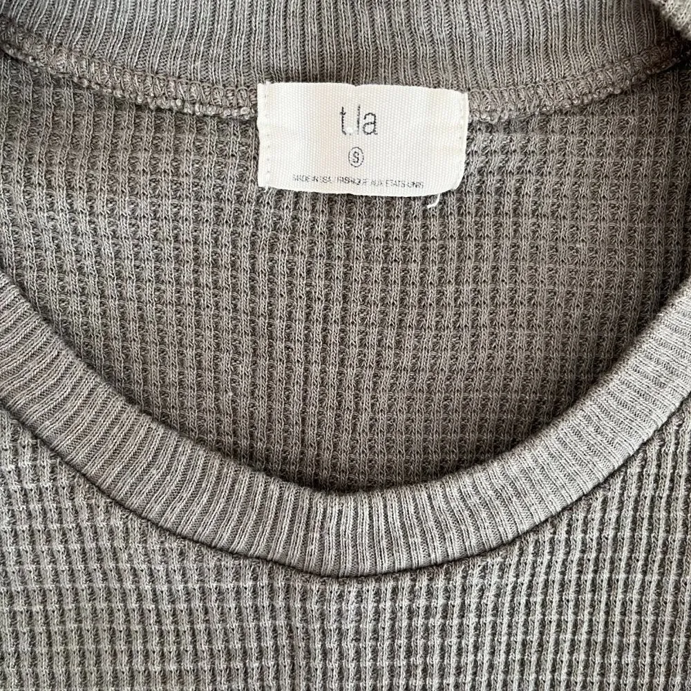 T. LA Waffle Knit Flutter Bottom Edge Long Sleeve Top - Image 3