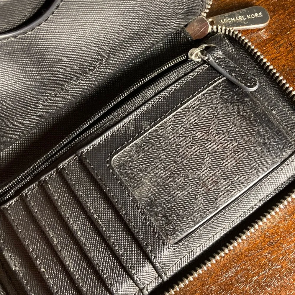 Michael Kors Black signature Wristlet Wallet - Image 5