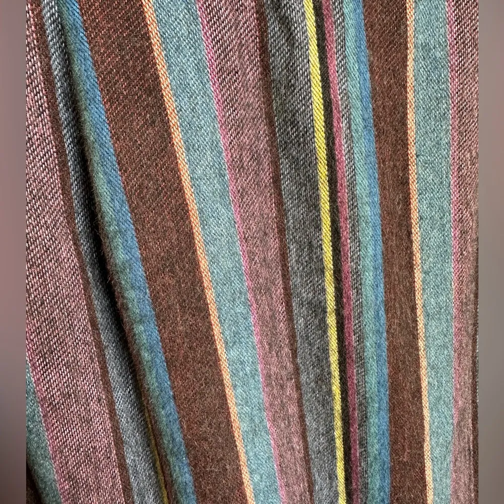 Vintage cashmere wrap skirt size 12 vintage - Image 2