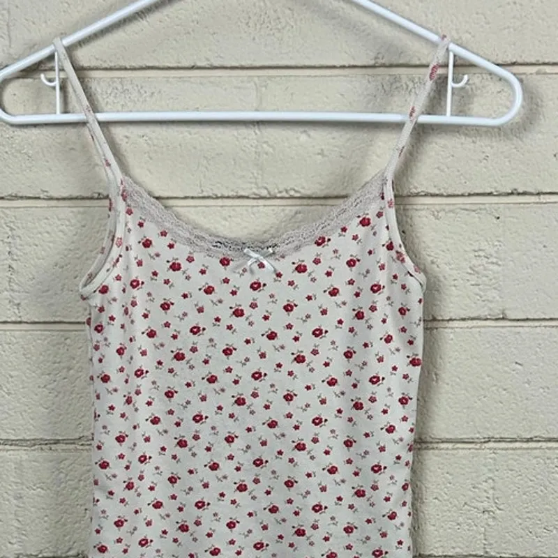 Brandy Melville Skylar Floral Eyelet Lace Trimmed Tank one size - Image 7