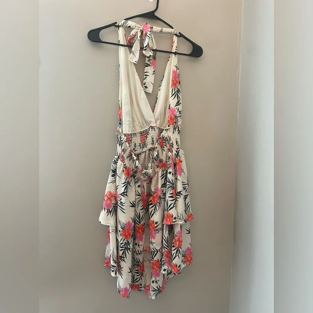 Halter top floral mini dress from Madden like new size large - Image 3