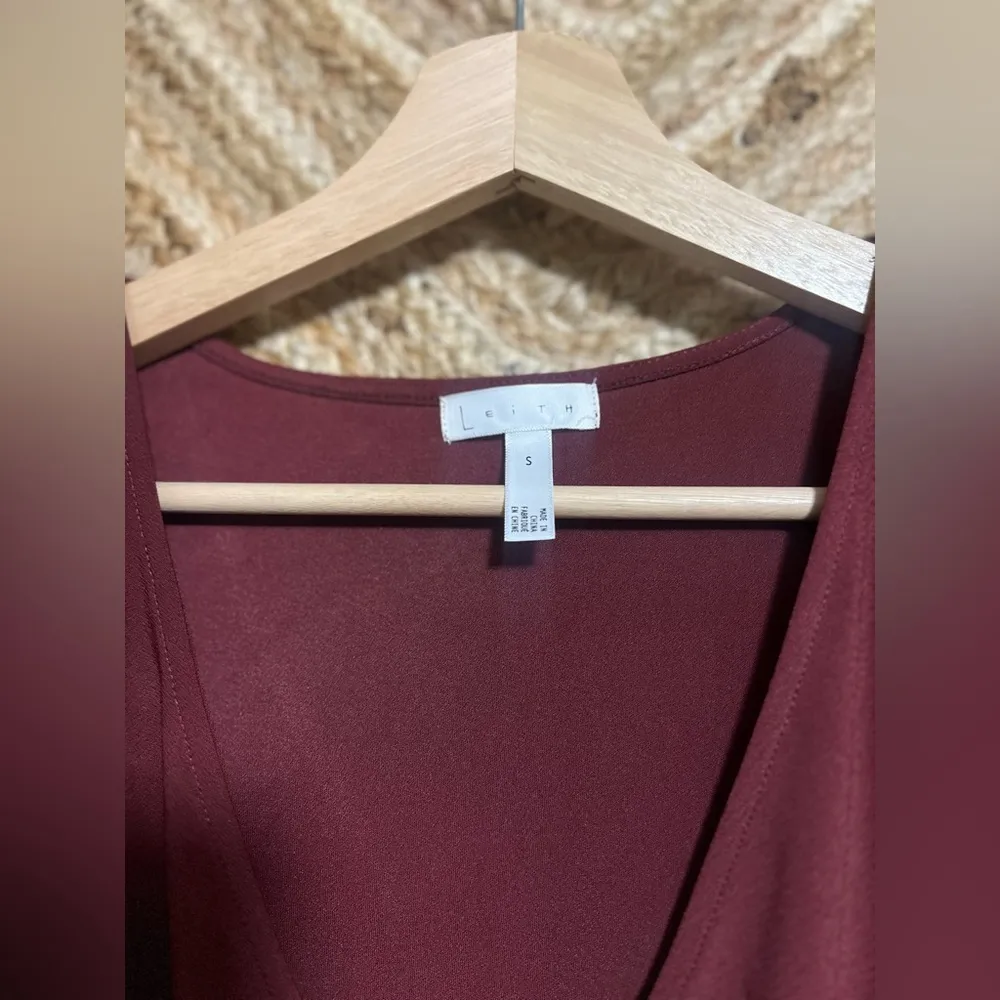Leith Women's Maroon Red Ruched Long Sleeve Dress,V Neck,Size S, Great Condition - Image 3