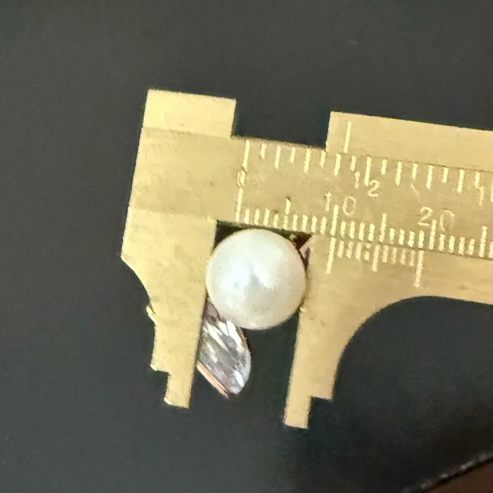 Unsigned Faux Pearl & Crystal Rose Gold Open Ring Fashion Ring Size 7 White - Image 14