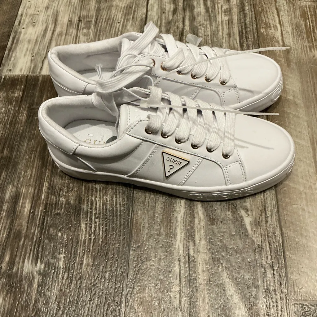 Women's Guess White Sneakers Size 7 - Image 10