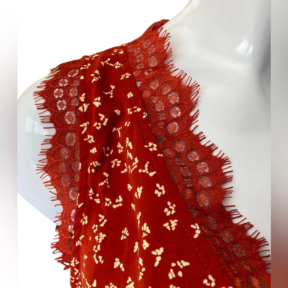 NWOT Red Floral Sleeveless V - Image 5