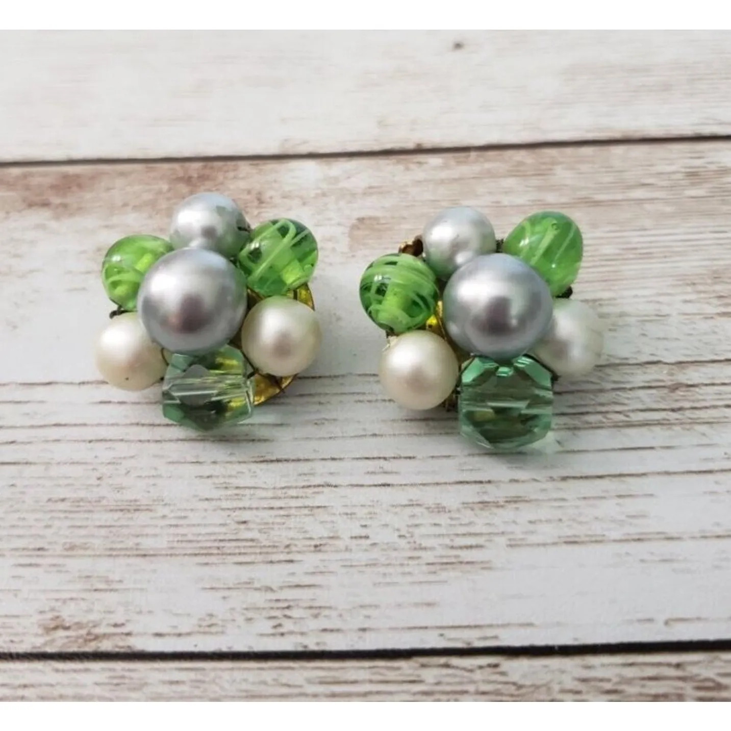 Vintage Clip On Earrings - Image 5