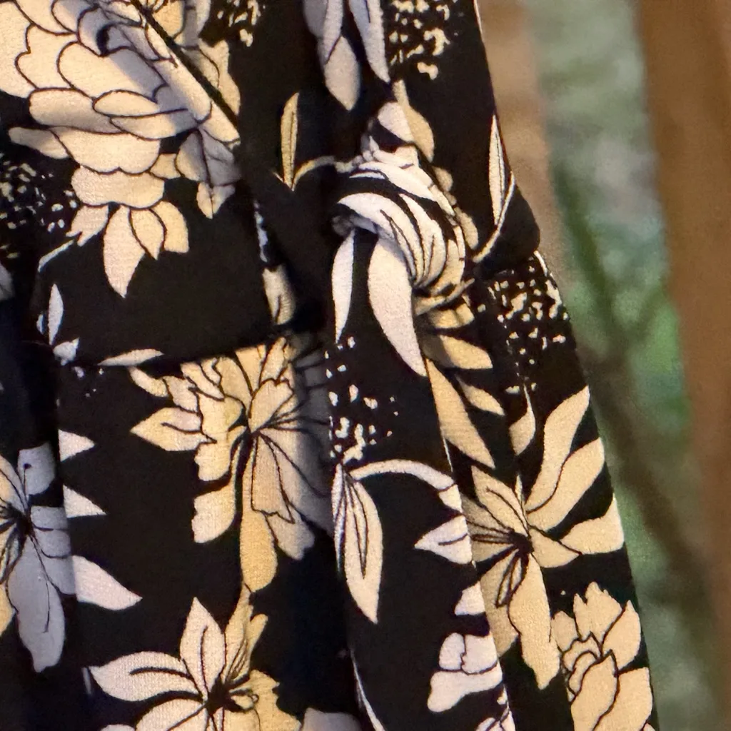 Kayleigh Delaney Floral Black and White Jumpsuit sleeveless cropped size M - Image 8