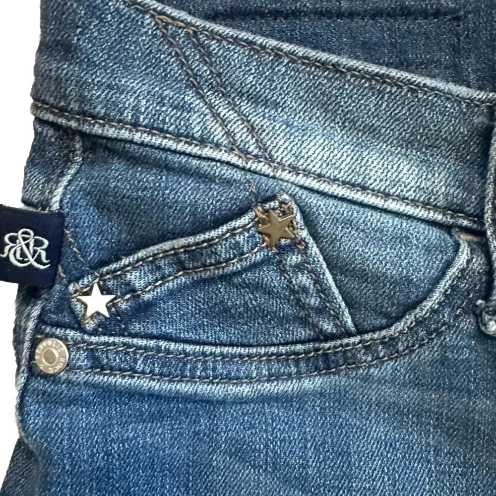 Rock & Republic Jeans Kashmiere Ankle Blue Denim Distressed Star
Patches Size 4 - Image 3