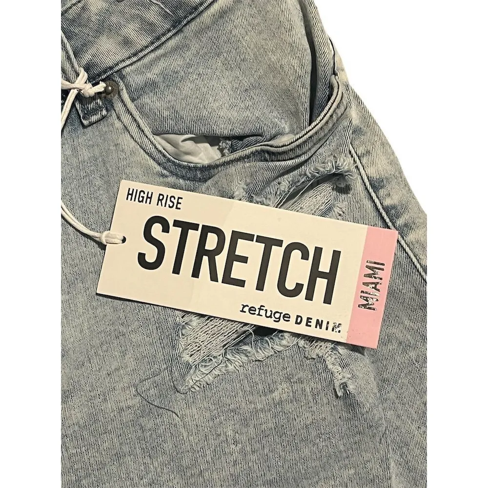 Refuge Jean Shorts Womens Size 11 High Rise Distressed Denim Blue Casual NEW - Image 6