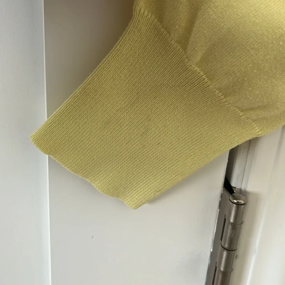 Yellow light weight sweater in size Medium - Image 2