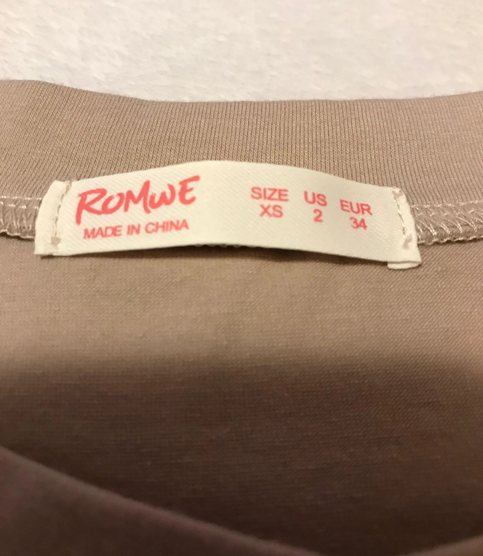 Romwe Cropped Tee - Image 3
