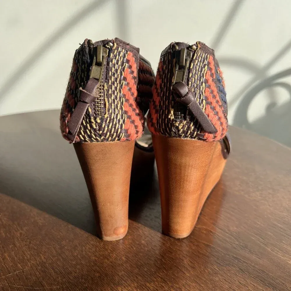 ROWEN Womens Woven Red & Blue Wedge Sandals Size 6‎ With Back Zipper Closure - Image 4