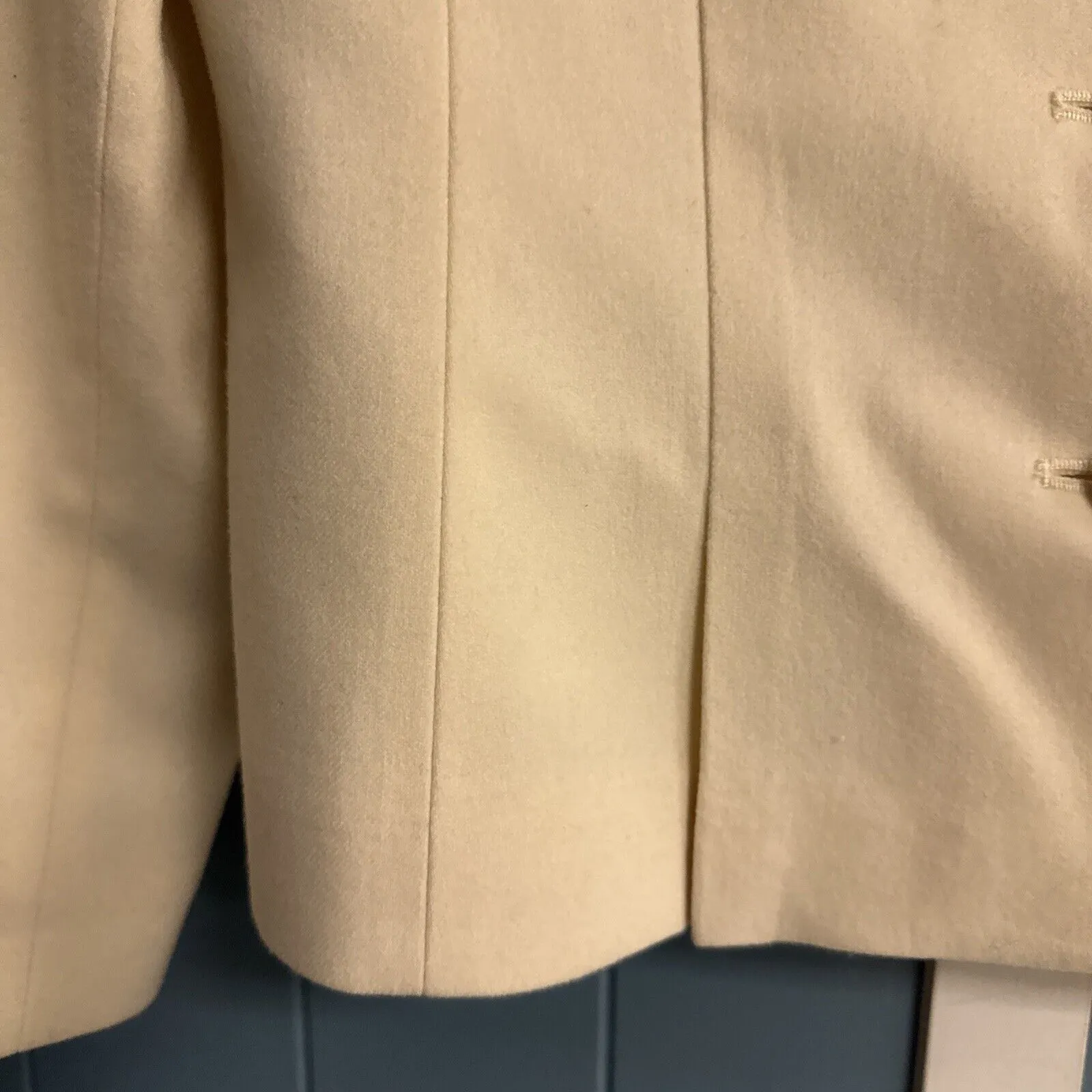 Vtg Pendleton Ivory Women's Sz 8 100% Virgin Wool Jacket Pearl Gold Buttons USA - Image 5